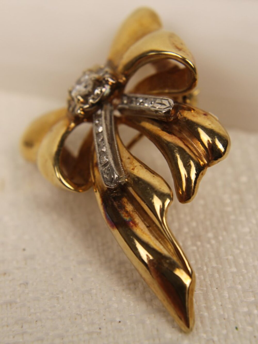 Vintage Gold Tone Rhinestone Bow Ribbon Brooch Pin Statement Jewelry - Picture 4 of 6